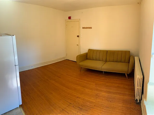 4410 Osage Ave #3R — Photo 2