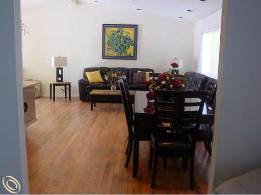 5th image of 6237 Wynford Dr