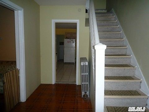 2nd image of 17 Henry St