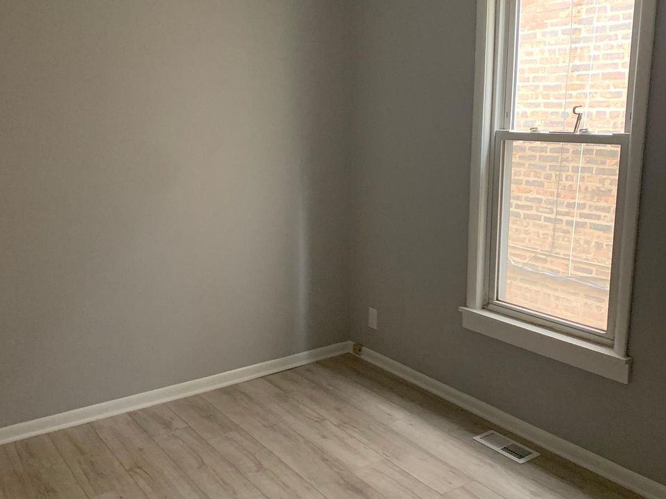 2nd image of 3436 W Schubert Ave #2