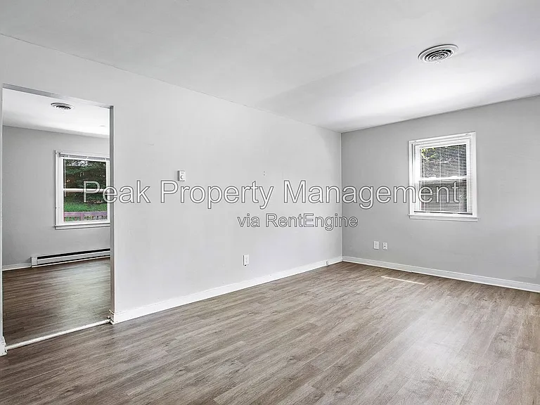3801 Grizzard Dr — Photo 6