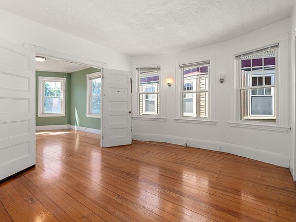 2nd image of 83 Francis St #5