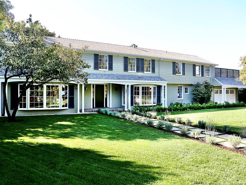 1st image of 300 Wigmore Dr