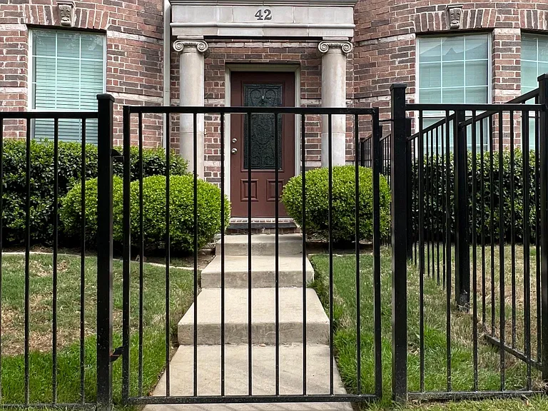 2500 Rockbrook Dr #42 — Photo 2