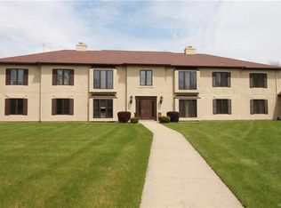 5249 Paddock Ln, Lewiston, NY 14092