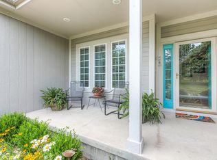 21412 W 51st St, Shawnee, KS 66218