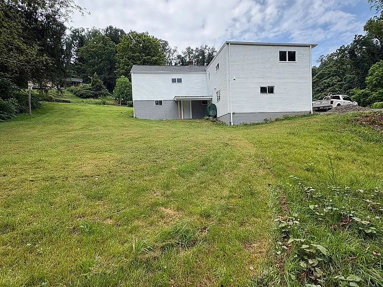 36 Daisytown Rd — Photo 3
