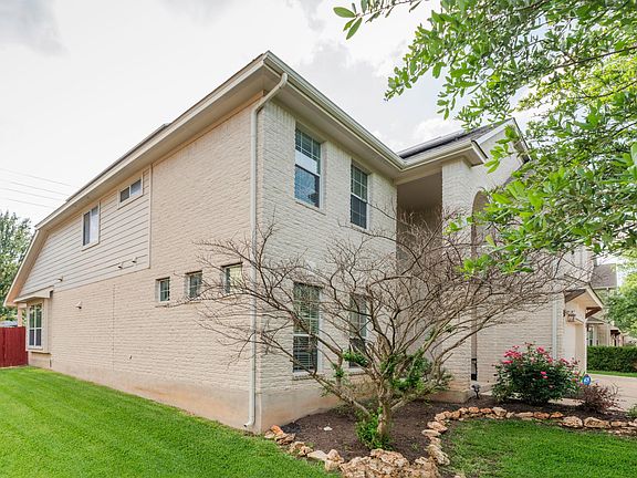 2nd image of 9705 Spanish Wells Dr
