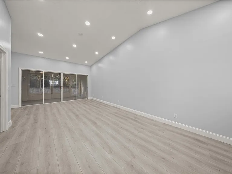 10441 SW 85th Ct — Photo 15