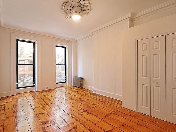 4th image of 48 Douglass St #1