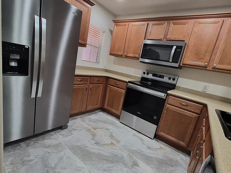 8666 Majestic Elm Ct — Photo 5