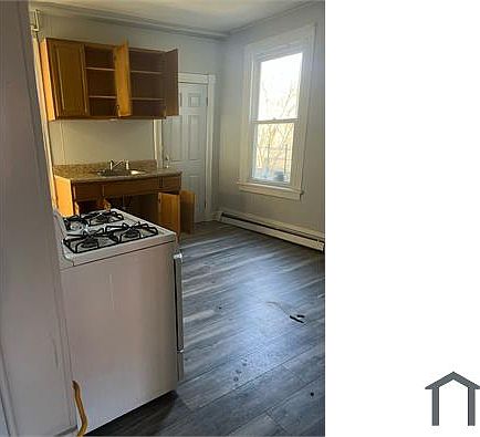 1st image of 2 Garfield St Floor 2