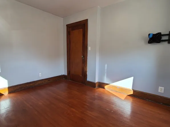 1511 40th Street image 15 of 22