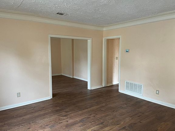 4th image of 1300 N H St