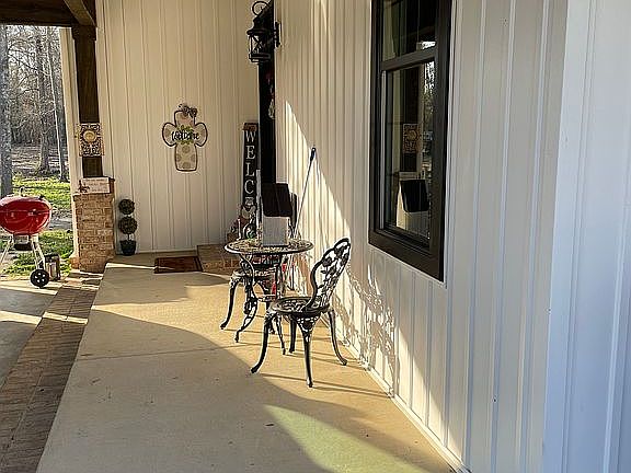 5th image of 209 Wood Oak Cir