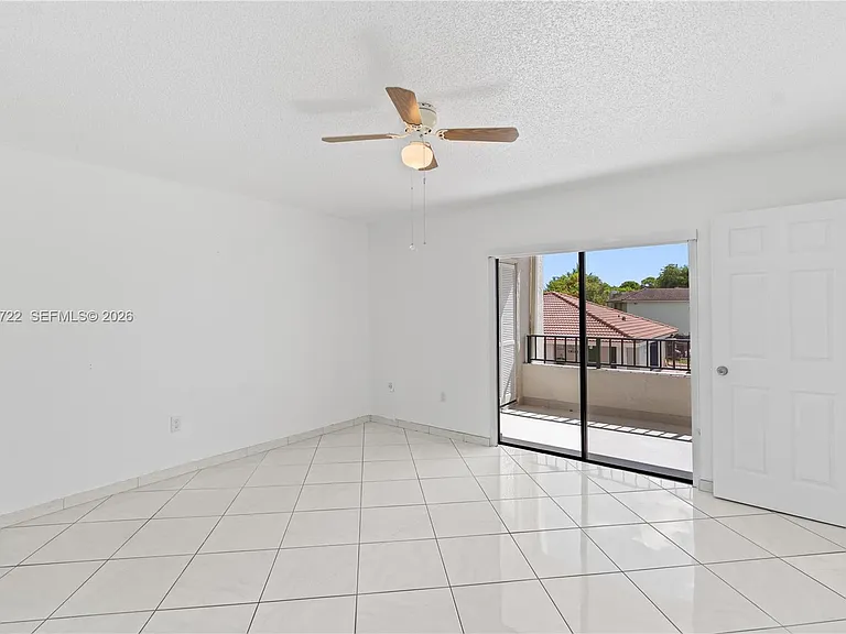 10877 NW 7th St #21-35 — Photo 23