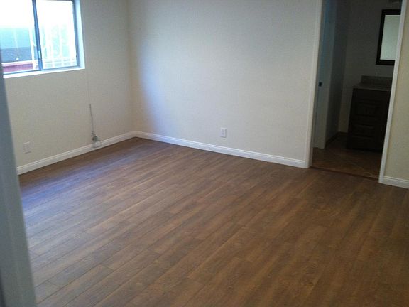 3rd image of 1921 Pelham Ave APT 1