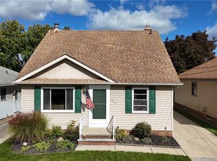 800 Orchardview Rd, Seven Hills, OH 44131