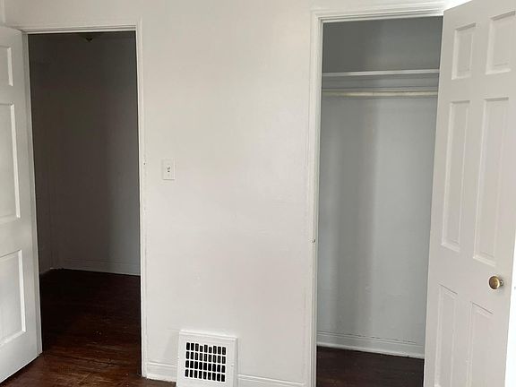 2nd image of 356 Millicent Ave #356
