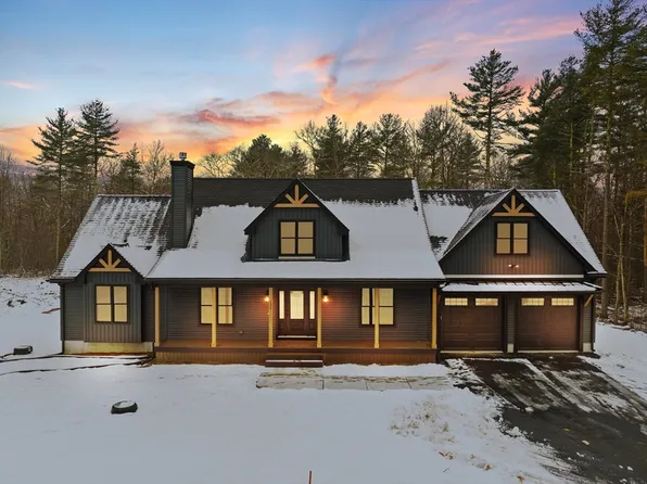 134 Round St, Taunton, MA 02780
