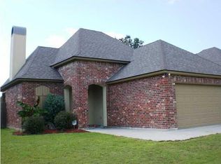 102 King Arthurs Way, Youngsville, LA 70592