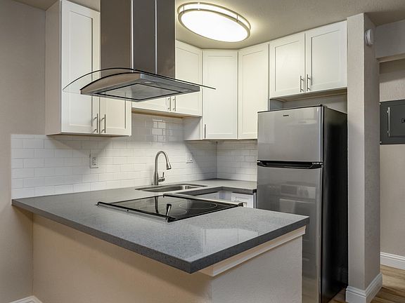 2nd image of 1222 E St #4