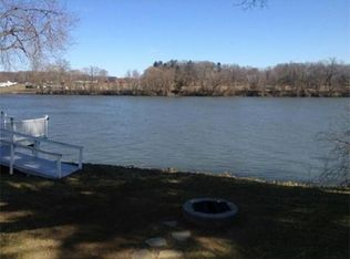 24 Old Ferry Rd, Holyoke, MA 01040