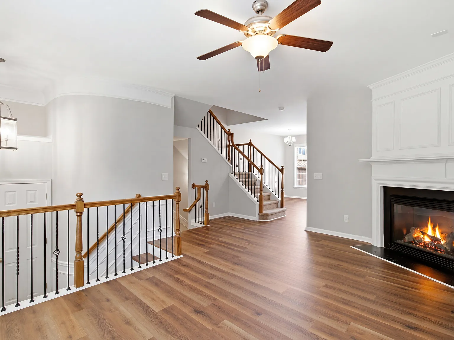 3 bed, 3.5 bath, 1722 sqft, $2,350 — Photo 3