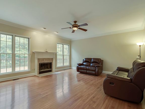 5th image of 11429 Bancroft Ln