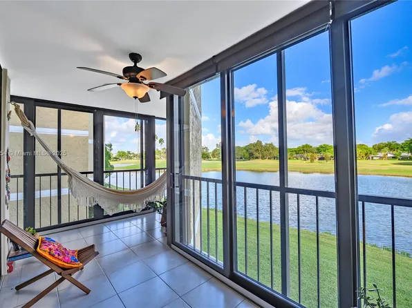 16100 Golf Club Rd APT 203, Weston, FL 33326