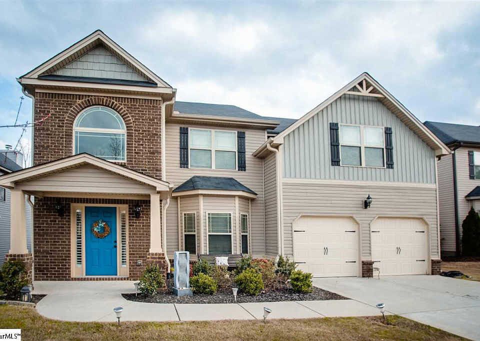 1st image of 262 Oak Branch Dr