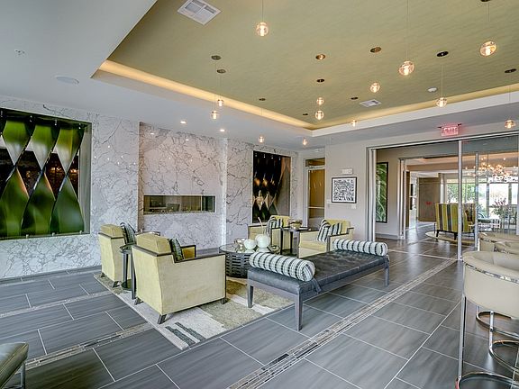 5th image of 1758 Wyndale St #323