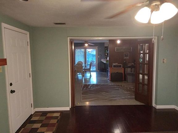 3rd image of 1611 NE 16th Ter