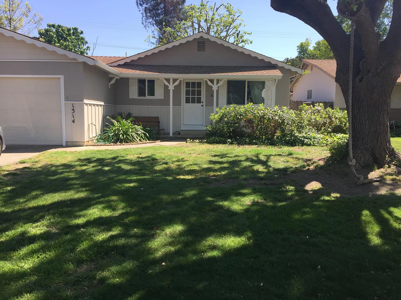 3 bed, 1234 sqft, $2,850 — Photo 1