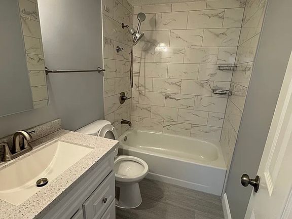 3rd image of 15424 Neman Dr #1