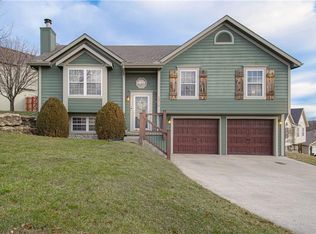 1318 NW 74th Pl, Kansas City, MO 64118