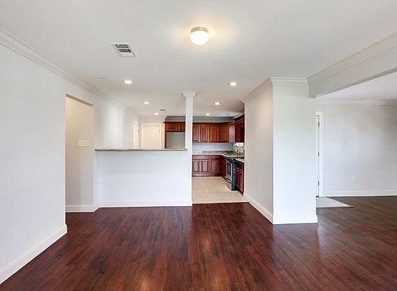 3rd image of 7310 Trapier Ave
