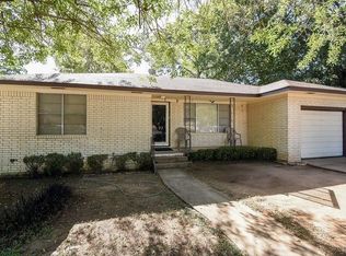 400 Sandra Dr, Brenham, TX 77833