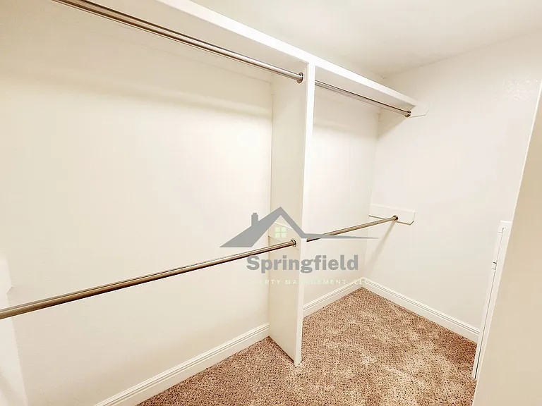 4559 E Cromwell St — Photo 11