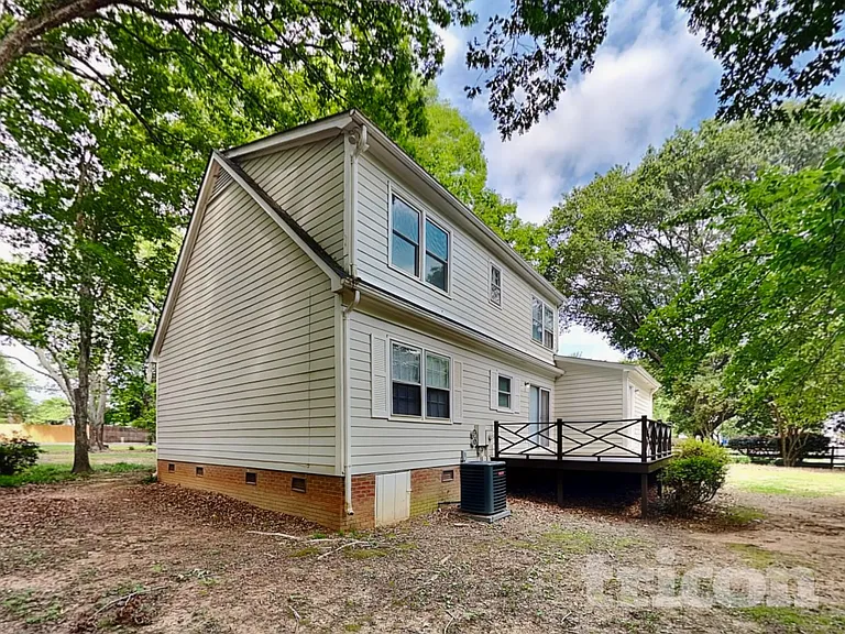 14011 Phillips Rd — Photo 16