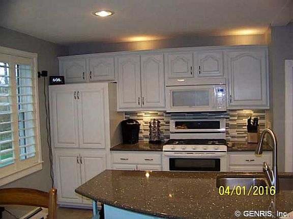 3rd image of 15 Havenwood Dr