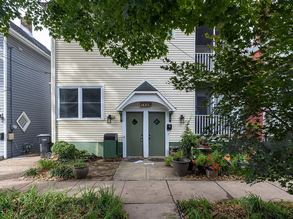 110 N 2nd Ave