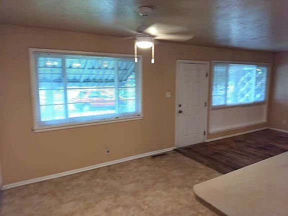 3rd image of 1008 W Tally Ho St