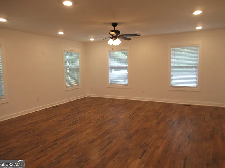 765 Old Kerns Rd — Photo 12