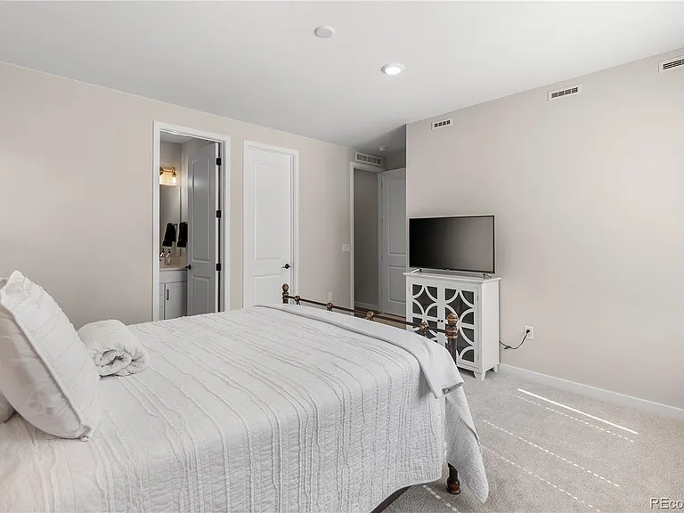 8484 Orchard City Dr — Photo 20