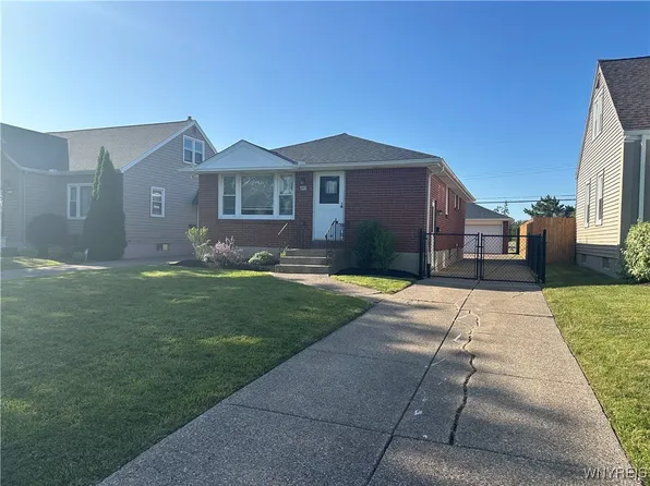 207 Waverly Ave, Buffalo, NY 14217