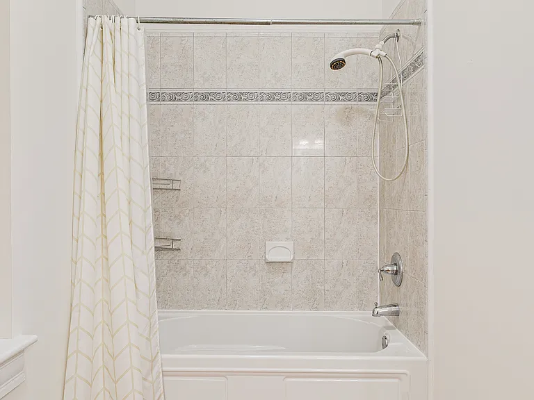 3216 E Broad St #A — Photo 15