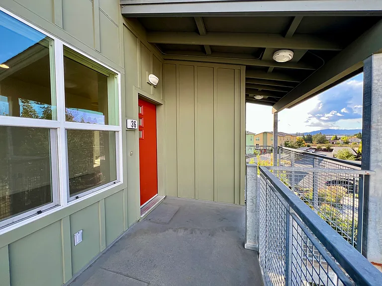 Esposti Park Apartments — Photo 15