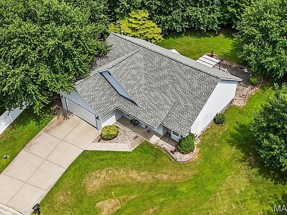 3rd image of 3220 Eastridge Dr