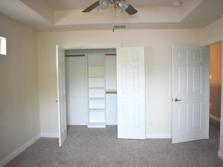 1216 Plaza Way — Photo 8